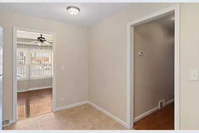 2011 Georgetown Lane, Waukegan, IL 60085 - Photo 8