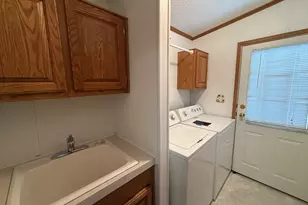 129 Hibiscus Cir, Matteson, IL 60443 - Photo 12