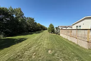 129 Hibiscus Cir, Matteson, IL 60443 - Photo 2