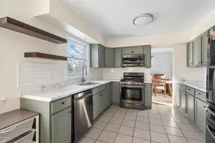 1328 Hill Rd, Geneva, IL 60134 - Photo 2