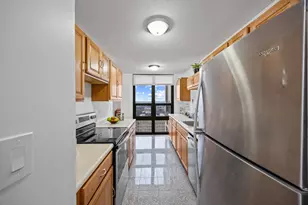 5100 N Marine Dr, Chicago, IL 60640 - Photo 14