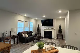 9177 Ritz Ct, Huntley, IL 60142 - Photo 4