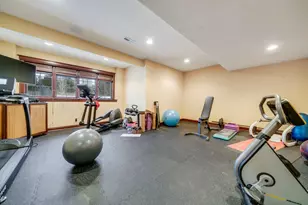 6871 Montague Rd, Rockford, IL 61102 - Photo 64