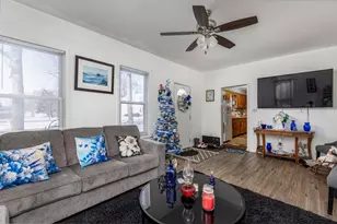 415 N Sycamore St, Somonauk, IL 60552 - Photo 2