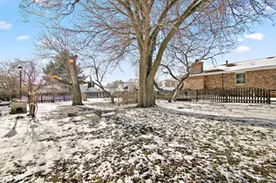 401 S Walnut St, Manteno, IL 60950 - Photo 24