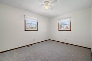 401 S Walnut St, Manteno, IL 60950 - Photo 12