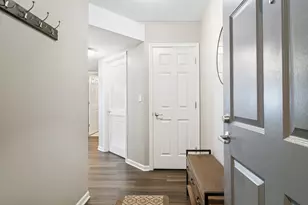 390 S Western Ave, Des Plaines, IL 60016 - Photo 2