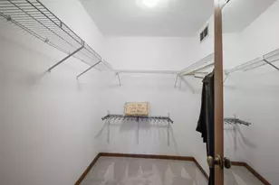 11133 E Rd, Palos Hills, IL 60465 - Photo 16