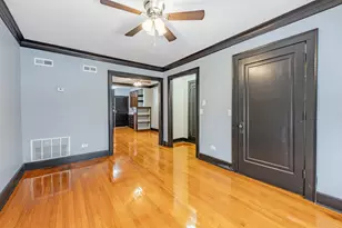 3021 W 58th St, Chicago, IL 60629 - Photo 6