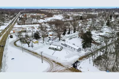 661 Reynoldswood Road, Dixon, IL 61021 - Photo 1