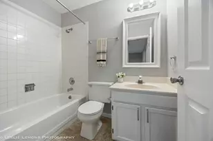 313 Cromwell Ct, Westmont, IL 60559 - Photo 16