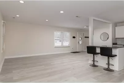 39285 N Garnett Avenue, Beach Park, IL 60099 - Photo 10