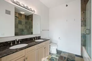 757 N Orleans St, Chicago, IL 60654 - Photo 20