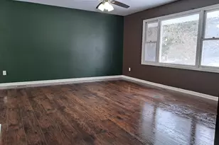 117 Liverpool Dr, Poplar Grove, IL 61065 - Photo 2