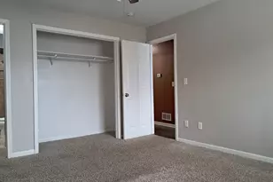 117 Liverpool Dr, Poplar Grove, IL 61065 - Photo 8