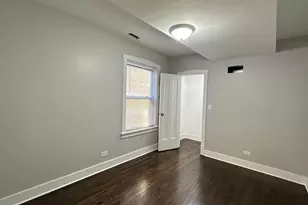 5224 N Bernard St, Chicago, IL 60625 - Photo 10