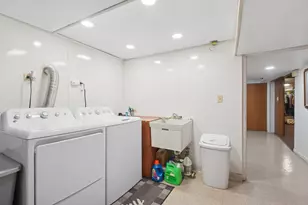 826 Brown Ave, Evanston, IL 60202 - Photo 22