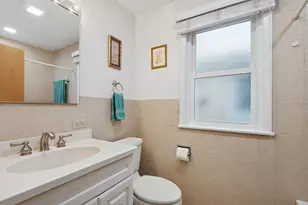 826 Brown Ave, Evanston, IL 60202 - Photo 12