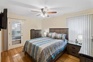 826 Brown Ave, Evanston, IL 60202 - Photo 10