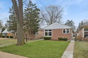 826 Brown Ave, Evanston, IL 60202 - Photo 2