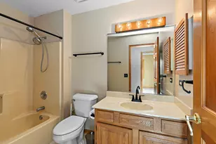 2051 Carlisle St, Algonquin, IL 60102 - Photo 22