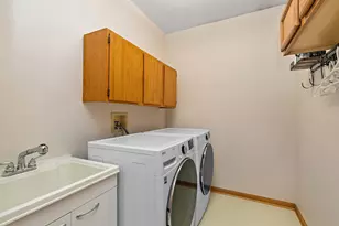 2051 Carlisle St, Algonquin, IL 60102 - Photo 14