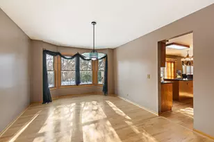 2051 Carlisle St, Algonquin, IL 60102 - Photo 6