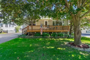 305 Schwab St, Thornton, IL 60476 - Photo 1