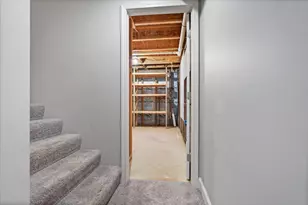 1107 Bull St, Normal, IL 61761 - Photo 40