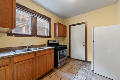 8122 S Evans Avenue, Chicago, IL 60619 - Photo 8