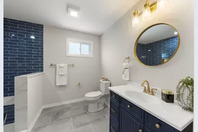 956 S Cadwell Avenue, Elmhurst, IL 60126 - Photo 12