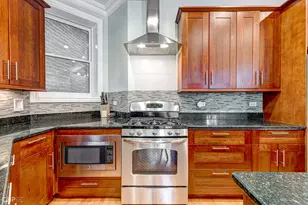 2116 W Potomac Ave, Chicago, IL 60622 - Photo 8