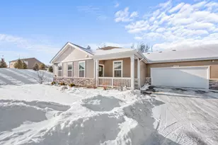 1173 Sonoma Ct, Pingree Grove, IL 60140 - Photo 1