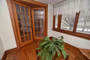 221 E Grove St, Utica, IL 61373 - Photo 10