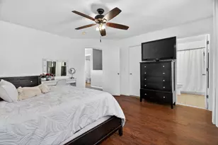 3701 Blue Ridge Dr, Carpentersville, IL 60110 - Photo 14