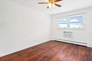 10606 S Depot St, Worth, IL 60482 - Photo 16