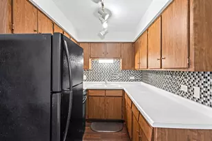 10606 S Depot St, Worth, IL 60482 - Photo 10