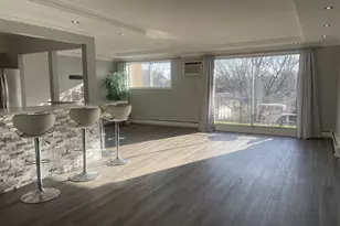 9445 Kenton Ave, Skokie, IL 60076 - Photo 8