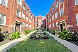 1348 W Estes Ave, Chicago, IL 60626 - Photo 2