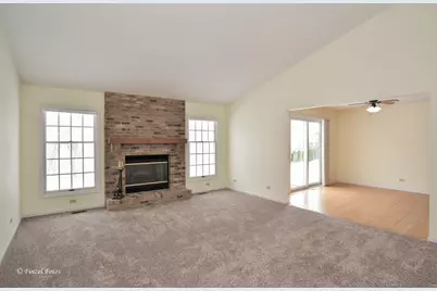 691 Canyon Lane, Elgin, IL 60123 - Photo 2