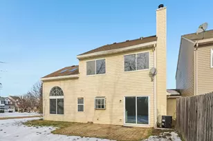 145 W Honeysuckle Dr, Round Lake Beach, IL 60073 - Photo 28