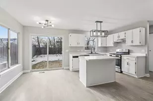 145 W Honeysuckle Dr, Round Lake Beach, IL 60073 - Photo 12