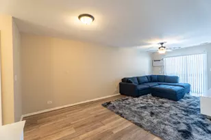 774 Terrace Ct, Elgin, IL 60120 - Photo 10