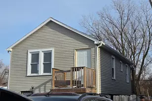 13719 S Spaulding Ave, Robbins, IL 60472 - Photo 2