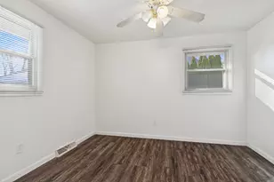 2420 Pecan St, Joliet, IL 60435 - Photo 14