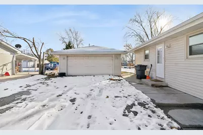 2420 Pecan Street, Joliet, IL 60435 - Photo 2