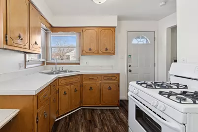 2420 Pecan Street, Joliet, IL 60435 - Photo 8