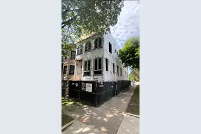 3456 N Claremont Avenue, Chicago, IL 60657 - Photo 1