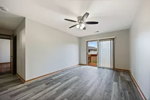 35 Terry Dr, Roselle, IL 60172 - Photo 10