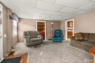 2 N Van Buren St, Newark, IL 60541 - Photo 8